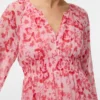 Awmaude Langes Kleid
