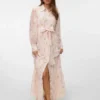 Awtaliha Langes Kleid