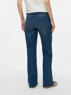 Bootcut-Jeans mit ausgestelltem Schnitt und mittlerer Leibhöhe