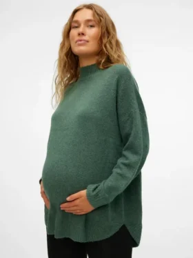 Gestrickter Pullover für Umstandsmode