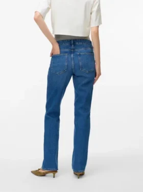 Jeans in gerader Passform