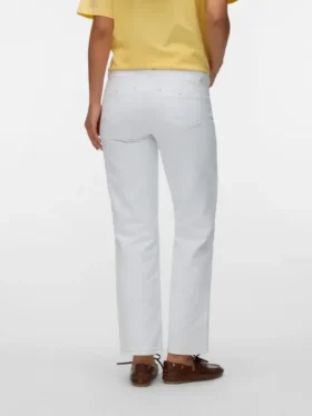 Jeans in gerader Passform