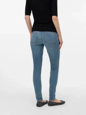 Jeans in schmaler, gerader Passform