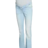 Jeans mit ausgestelltem Schnitt