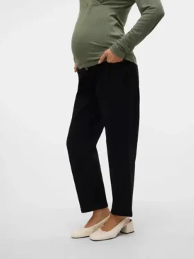 Jeans mit normaler Passform und hoher Taille