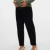 Jeans mit normaler Passform und hoher Taille