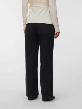 Jeans mit weitem Bein