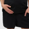 Shorts in lockerer Passform