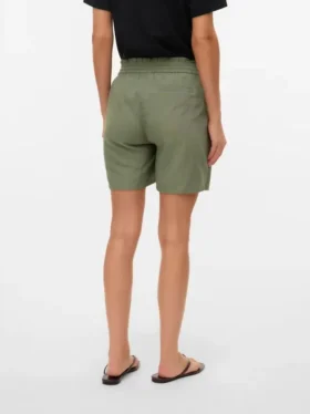 Shorts in regulärer Passform