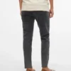 Slim-Fit-Jeans