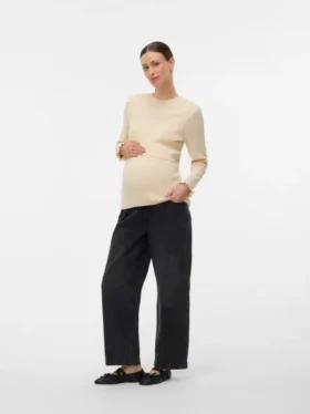 Strickoberteil mit Rundhalsausschnitt und normaler Passform aus Strickwaren