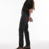 Topshop Mom-Fit-Jeans mit hoher Taille