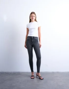 Tsjamie High-Rise-Jeans in Skinny-Passform