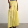 Tsmarya Langrock mit hoher Taille