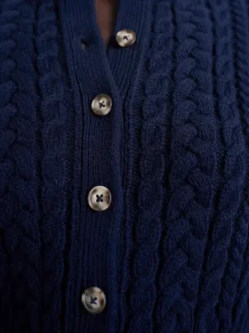 Tsmira Strickjacke aus Strickwaren