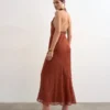 Tsnina Langes Kleid