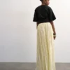 Tsthea Langrock mit hoher Taille