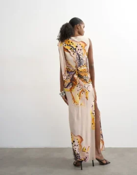 Tsvana Langes Kleid