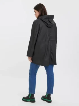 Vmcmalou-Mantel