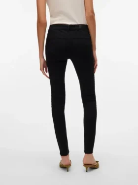 Vmseven Mid-Rise-Jeans in Slim-Fit-Passform