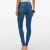 VMTanya Mid-Rise-Jeans in Skinny-Passform